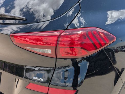 Used 2020 Hyundai Tucson Value AWD/4WD image 11