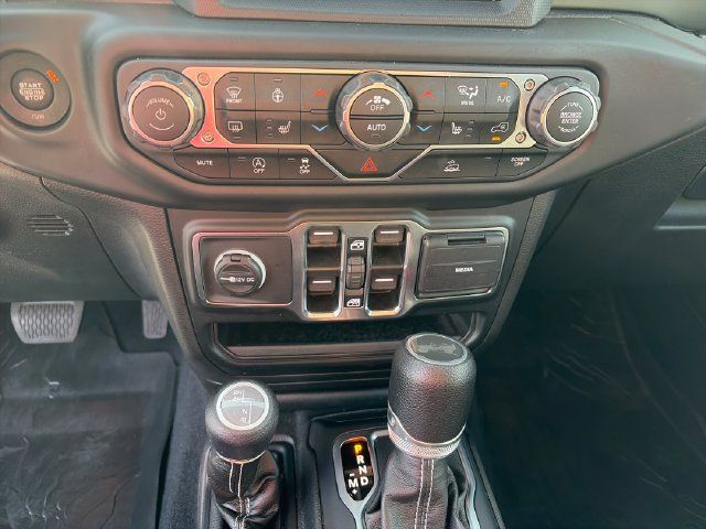 Used 2023 Jeep Wrangler Unlimited Sahara w/ LED Lighting Group AWD/4WD image 18