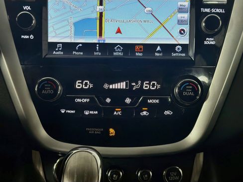 Used 2016 Nissan Murano Platinum w/ Platinum Technology Package FWD image 24