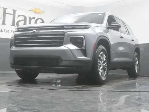 New 2026 Chevrolet Traverse LT w/ Driver Confidence Package FWD image 4