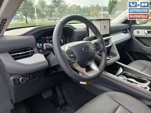 New 2026 Ford Explorer Active w/ Active Comfort Package AWD/4WD image 11