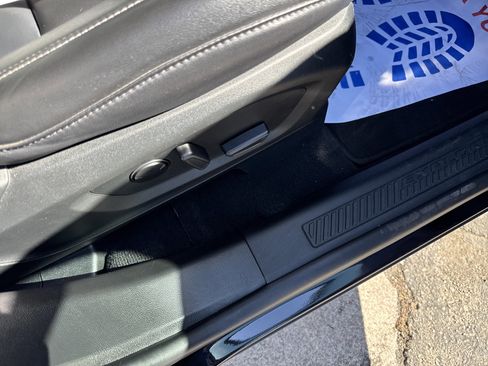 Used 2023 Ford Explorer XLT w/ Equipment Group 202A image 14