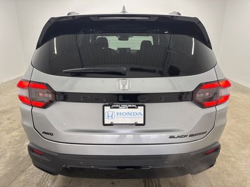 New 2026 Honda Pilot Black Edition image 6