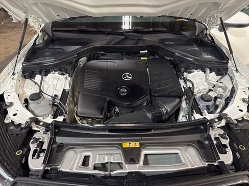 Used 2025 Mercedes-Benz GLC 300 GLC 300 image 22