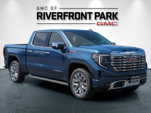 Used 2026 GMC Sierra 1500 Denali w/ Denali Reserve Package AWD/4WD image 2