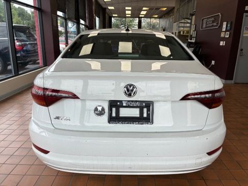 Used 2019 Volkswagen Jetta SE FWD image 11