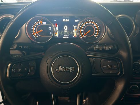 Used 2018 Jeep Wrangler Unlimited Sport S AWD/4WD image 17