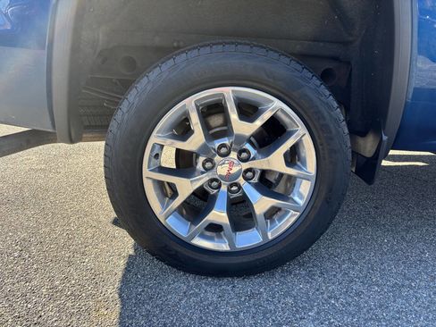 Used 2018 GMC Sierra 1500 SLT w/ SLT Premium Package image 13