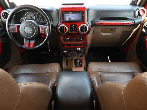 Used 2012 Jeep Wrangler Unlimited Sahara w/ Dual Top Group AWD/4WD image 7