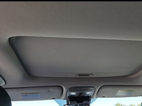 Used 2020 Kia Telluride EX image 17