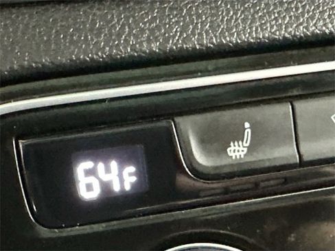 Used 2022 Volkswagen Atlas SE image 18