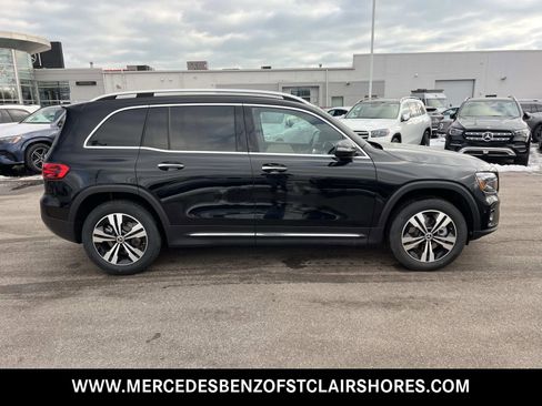 New 2026 Mercedes-Benz GLB 250 4MATIC image 7