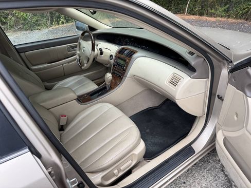 Used 2003 Toyota Avalon XLS FWD image 8