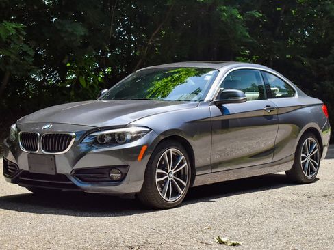 Used 2018 BMW 230i Coupe RWD image 2