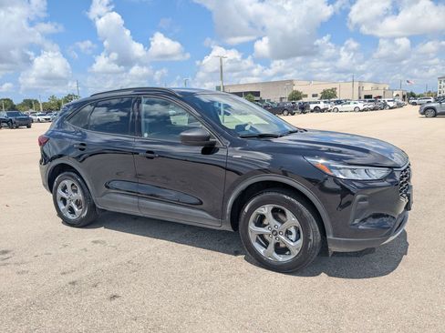 Used 2025 Ford Escape ST-Line AWD/4WD image 2