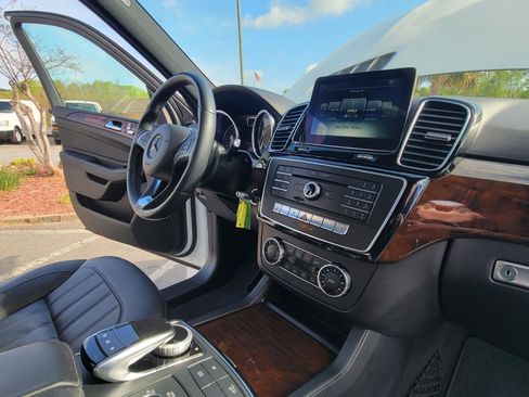 Used 2016 Mercedes-Benz GLE 350 4MATIC w/ Premium Package image 51