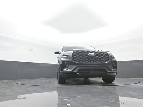 New 2026 Ford Explorer ST-Line w/ ST-Line Street Pack image 32