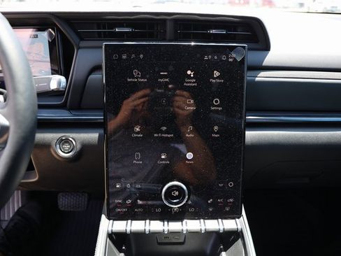 New 2026 GMC Terrain AT4 w/ LPO, Floor Liner Package image 16