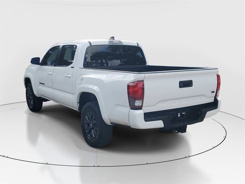 Certified 2022 Toyota Tacoma SR5 image 5