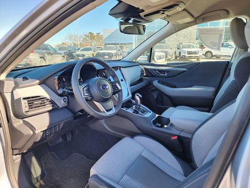 Used 2025 Subaru Outback Premium image 34