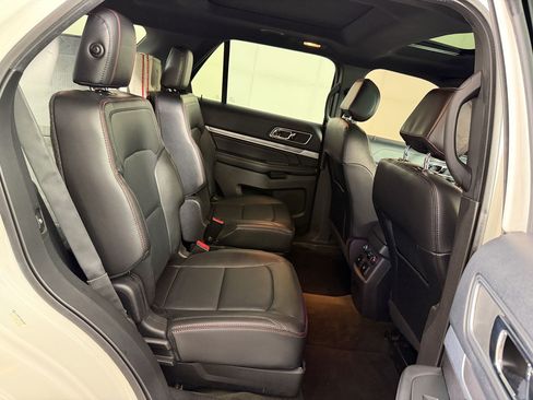Used 2016 Ford Explorer Sport w/ Equipment Group 401A AWD/4WD image 31