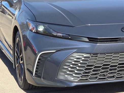 New 2026 Toyota Camry SE image 9