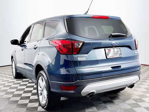 Used 2019 Ford Escape SE FWD image 5