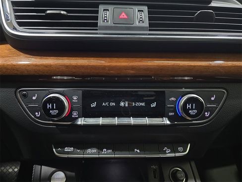 Used 2021 Audi Q5 2.0T Premium Plus w/ Premium Plus Package image 26