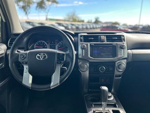 Used 2017 Toyota 4Runner SR5 image 21