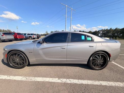 Used 2016 Dodge Charger R/T w/ Plus Group RWD image 5