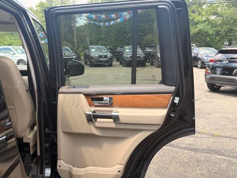 Used 2016 Land Rover LR4 HSE AWD/4WD image 24