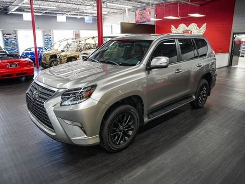 Used 2021 Lexus GX 460 Premium w/ Premium Package AWD/4WD image 2