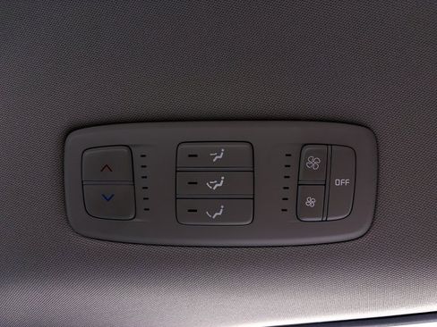 Certified 2023 Kia Carnival LX image 33