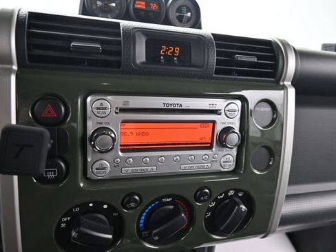 Used 2012 Toyota FJ Cruiser 4WD w/ Convenience Pkg image 21