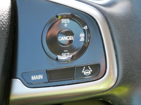 Used 2019 Honda CR-V Touring image 30