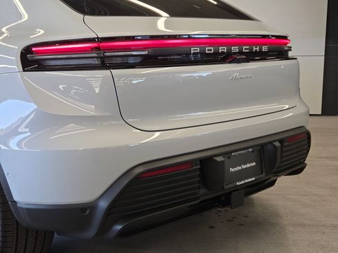 New 2026 Porsche Macan Electric RWD image 8