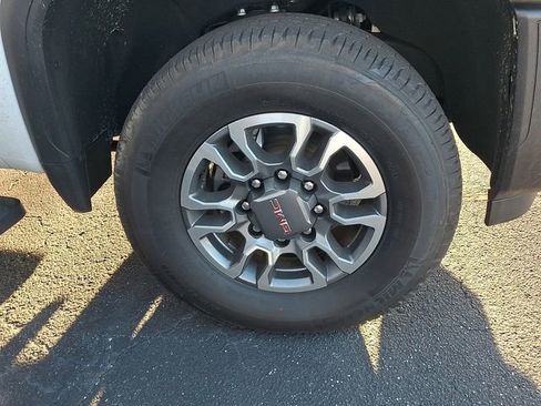 Used 2024 GMC Sierra 3500 Pro image 4