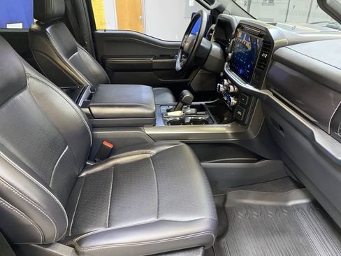 Used 2025 Ford F150 Lariat w/ Equipment Group 501A Mid image 26