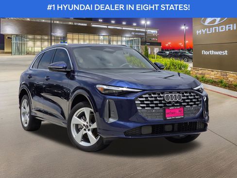 Used 2025 Audi Q5 Premium Plus AWD/4WD image 2
