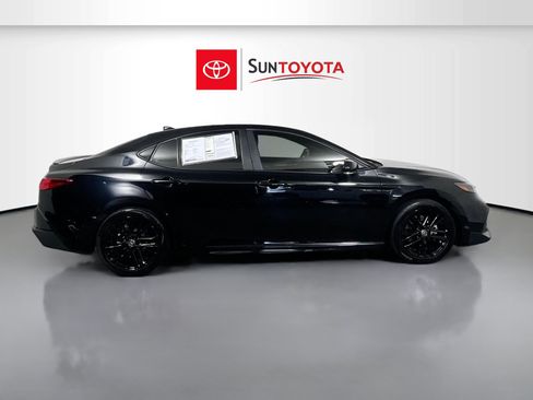 Used 2025 Toyota Camry SE w/ Convenience Package FWD image 2