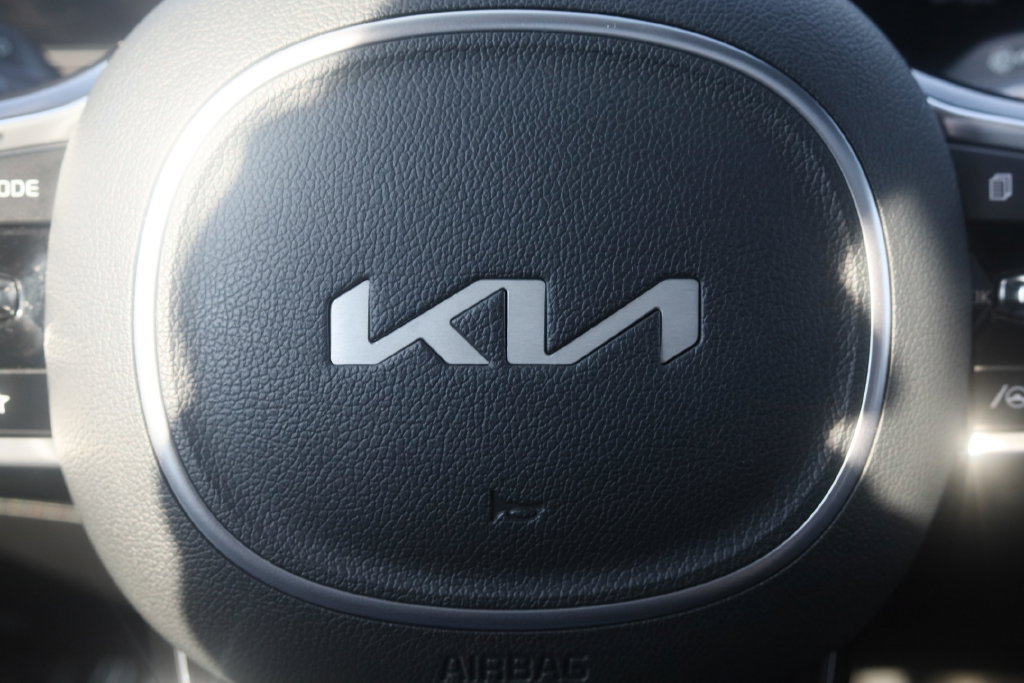 Used 2025 Kia Sorento SX Prestige AWD/4WD image 12