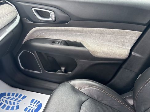 Certified 2022 Jeep Compass Latitude image 23