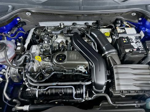 Used 2024 Volkswagen Taos SE FWD image 30