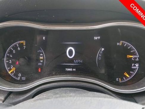 Used 2017 Jeep Grand Cherokee Laredo w/ Quick Order Package 23E image 6