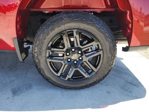 Used 2024 Chevrolet Silverado 1500 RST w/ Z71 Off-Road Package image 23