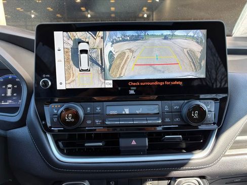 Used 2025 Toyota Grand Highlander AWD Hybrid image 41