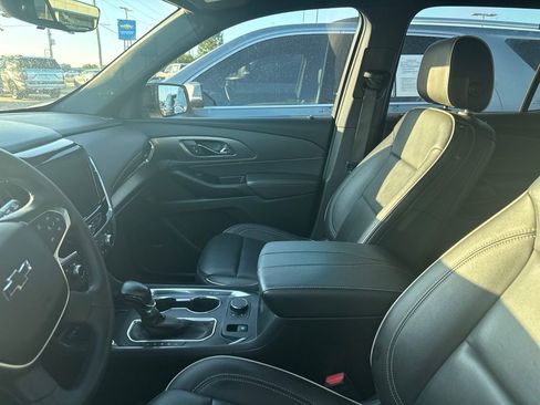 Used 2023 Chevrolet Traverse Premier w/ Redline Edition AWD/4WD image 15