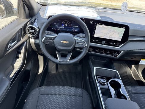 New 2026 Chevrolet Equinox LT w/ Safety and Technology Package AWD/4WD image 14