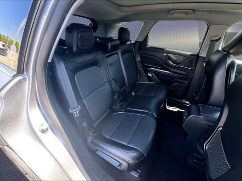 Used 2022 Lincoln Corsair AWD w/ Premium Package image 25