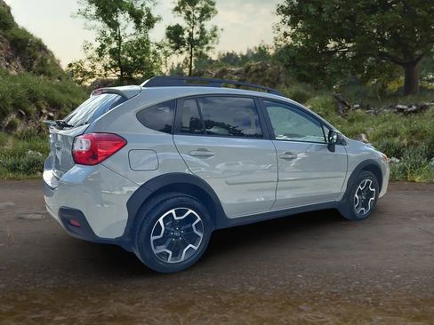 Used 2017 Subaru Crosstrek 2.0i Limited image 5